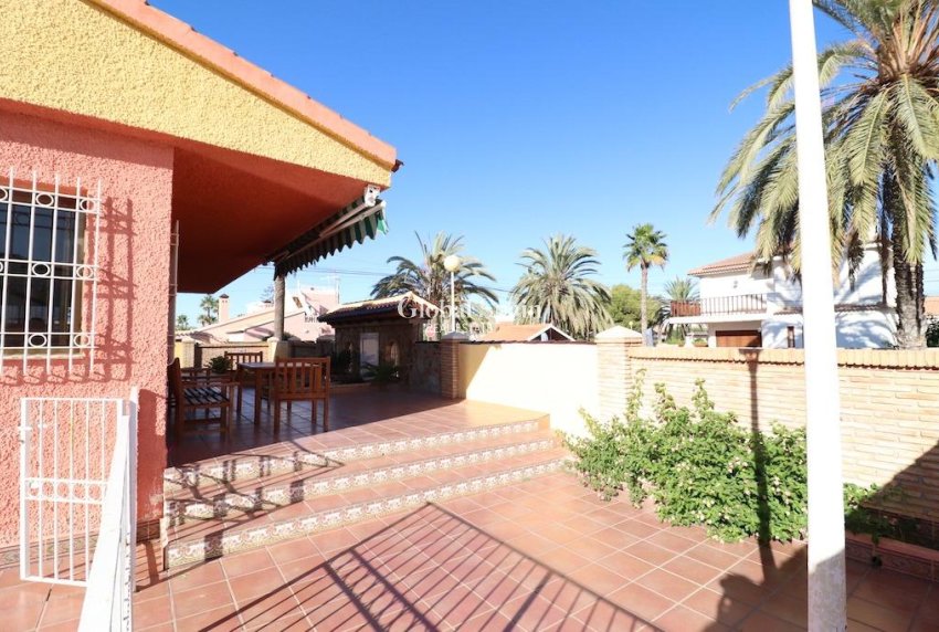 Wiederverkauf - VILLA -
CABO ROIG - Costa Blanca