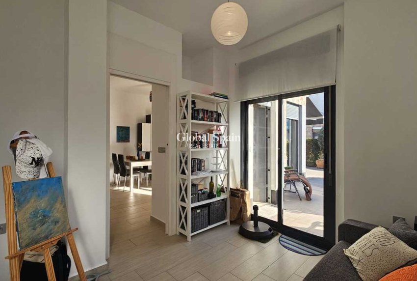 Wiederverkauf - VILLA -
CABO ROIG - Costa Blanca