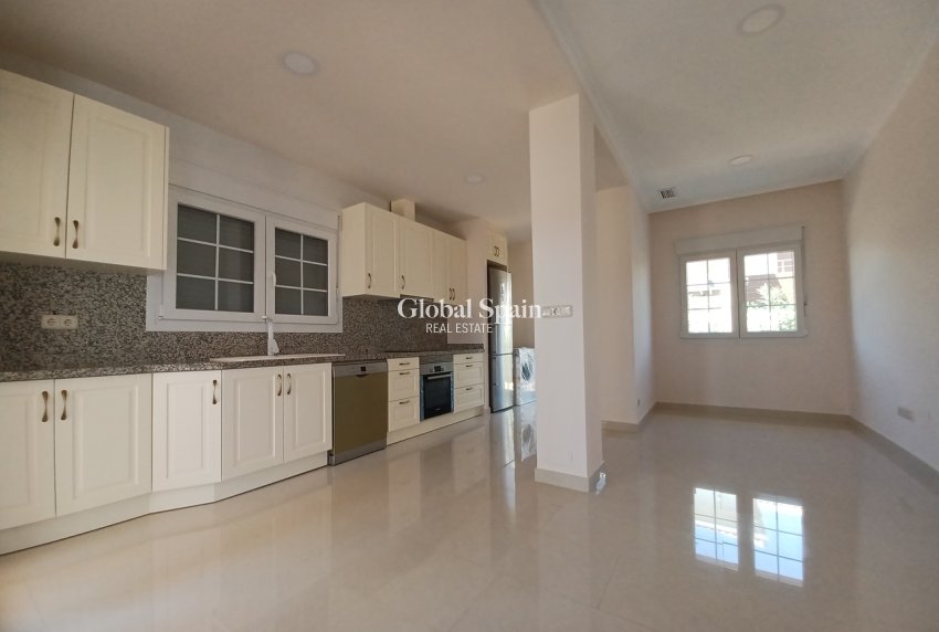 Wiederverkauf - VILLA -
CABO ROIG - Costa Blanca