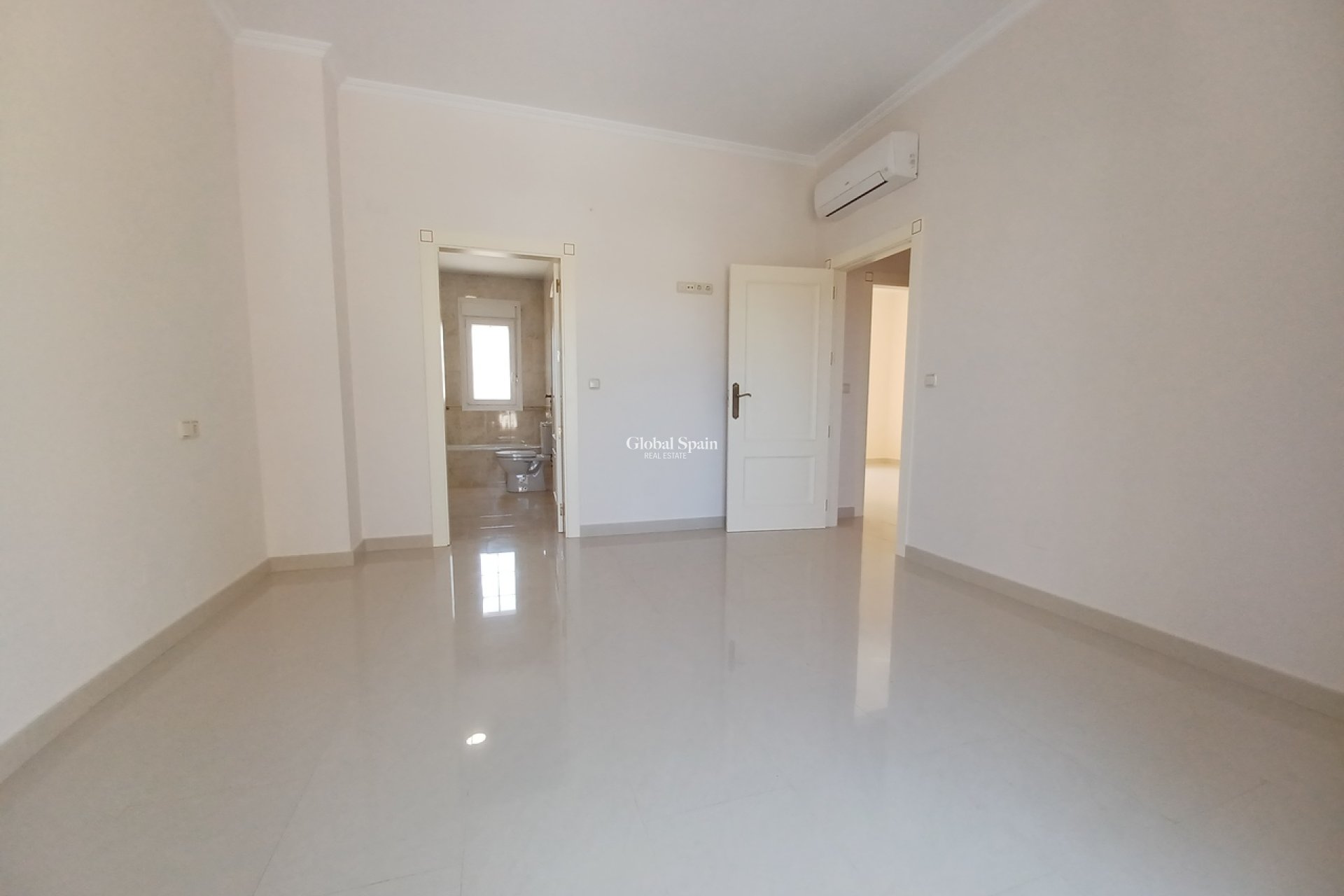 Wiederverkauf - VILLA -
CABO ROIG - Costa Blanca