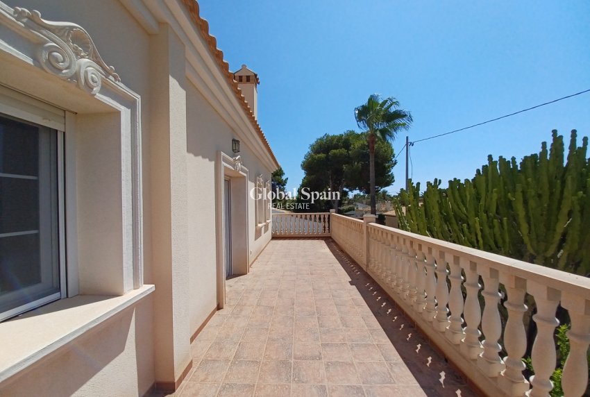 Wiederverkauf - VILLA -
CABO ROIG - Costa Blanca