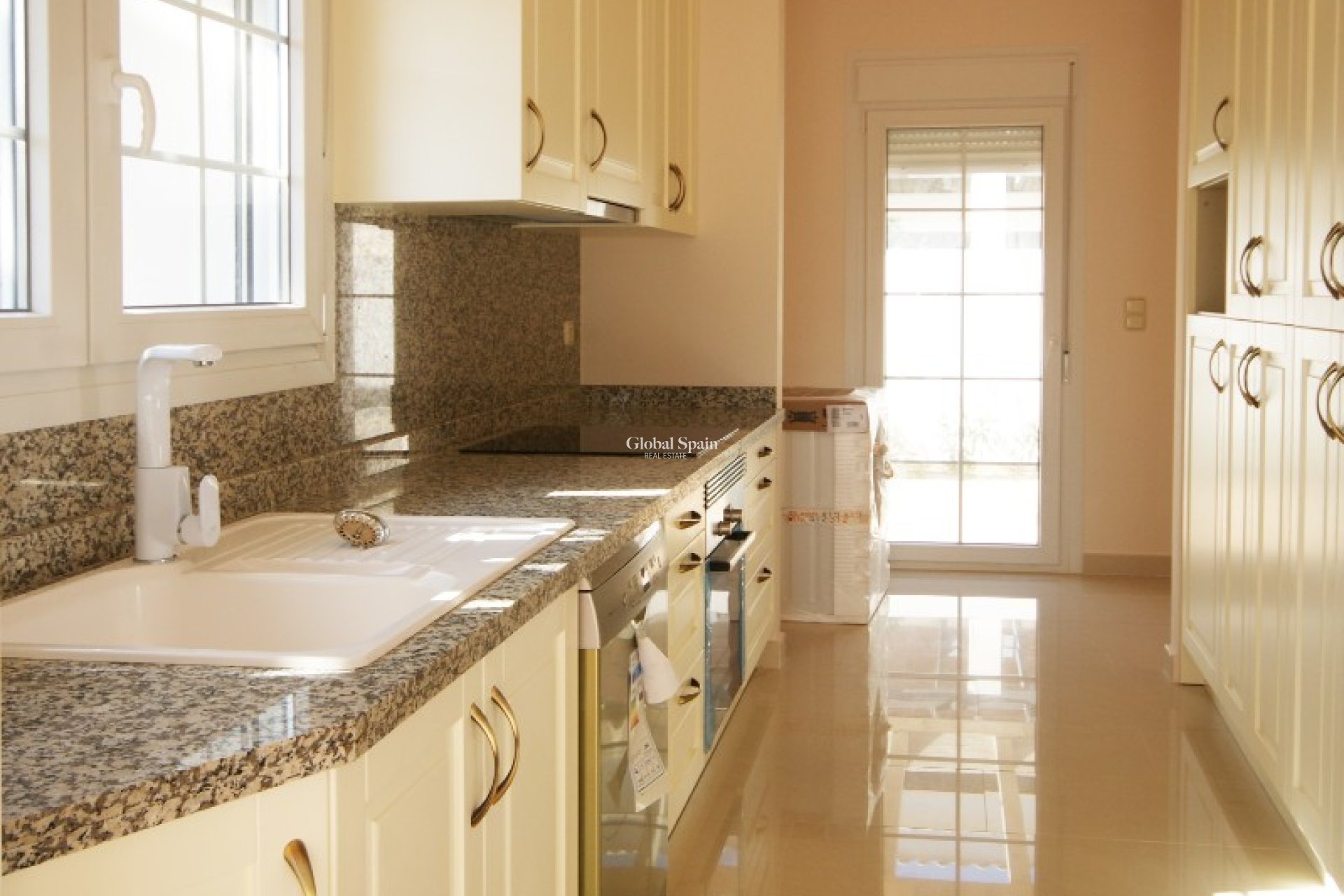 Wiederverkauf - VILLA -
CABO ROIG - Costa Blanca