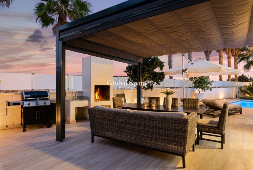 Wiederverkauf - VILLA -
CABO ROIG - Costa Blanca