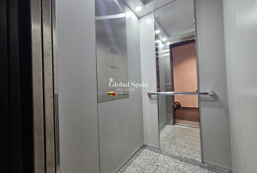 Wiederverkauf - VILLA -
CABO ROIG - Costa Blanca