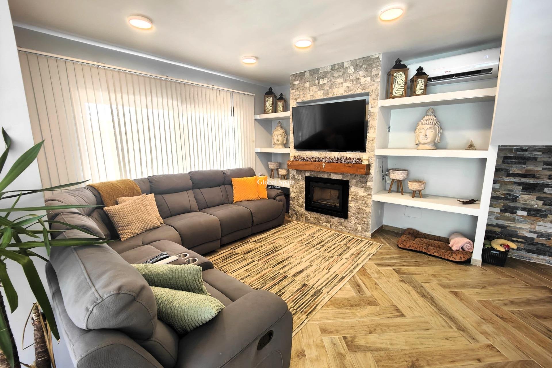 Wiederverkauf - VILLA -
CABO ROIG - Costa Blanca