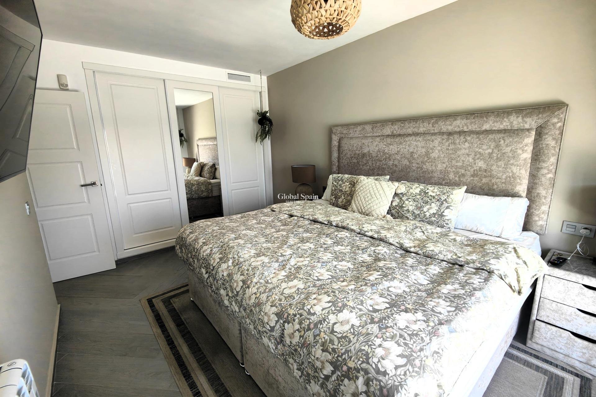 Wiederverkauf - VILLA -
CABO ROIG - Costa Blanca