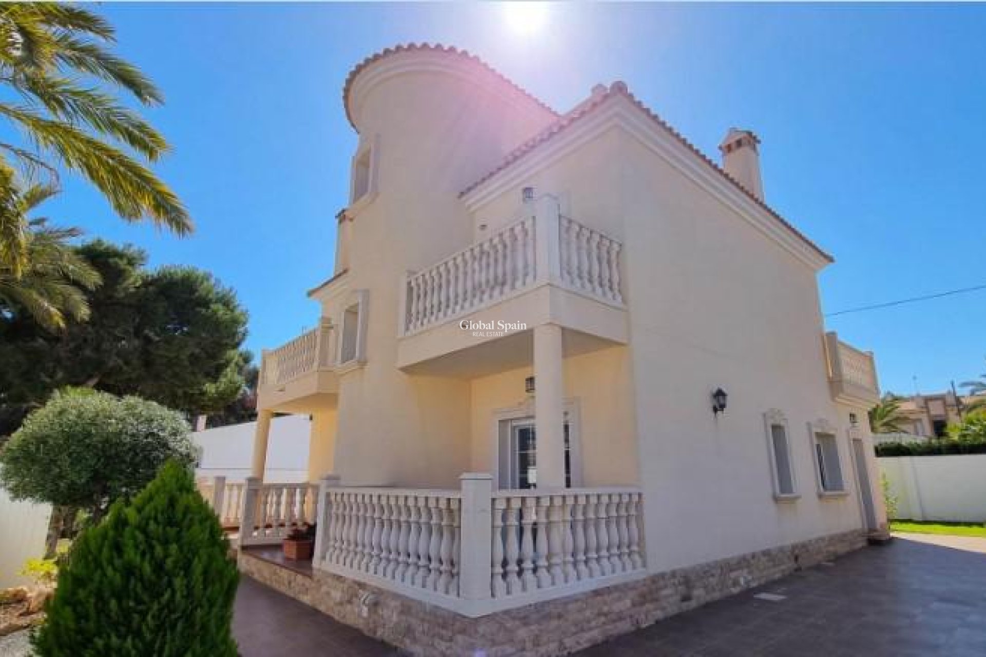 Wiederverkauf - VILLA -
CABO ROIG - Costa Blanca