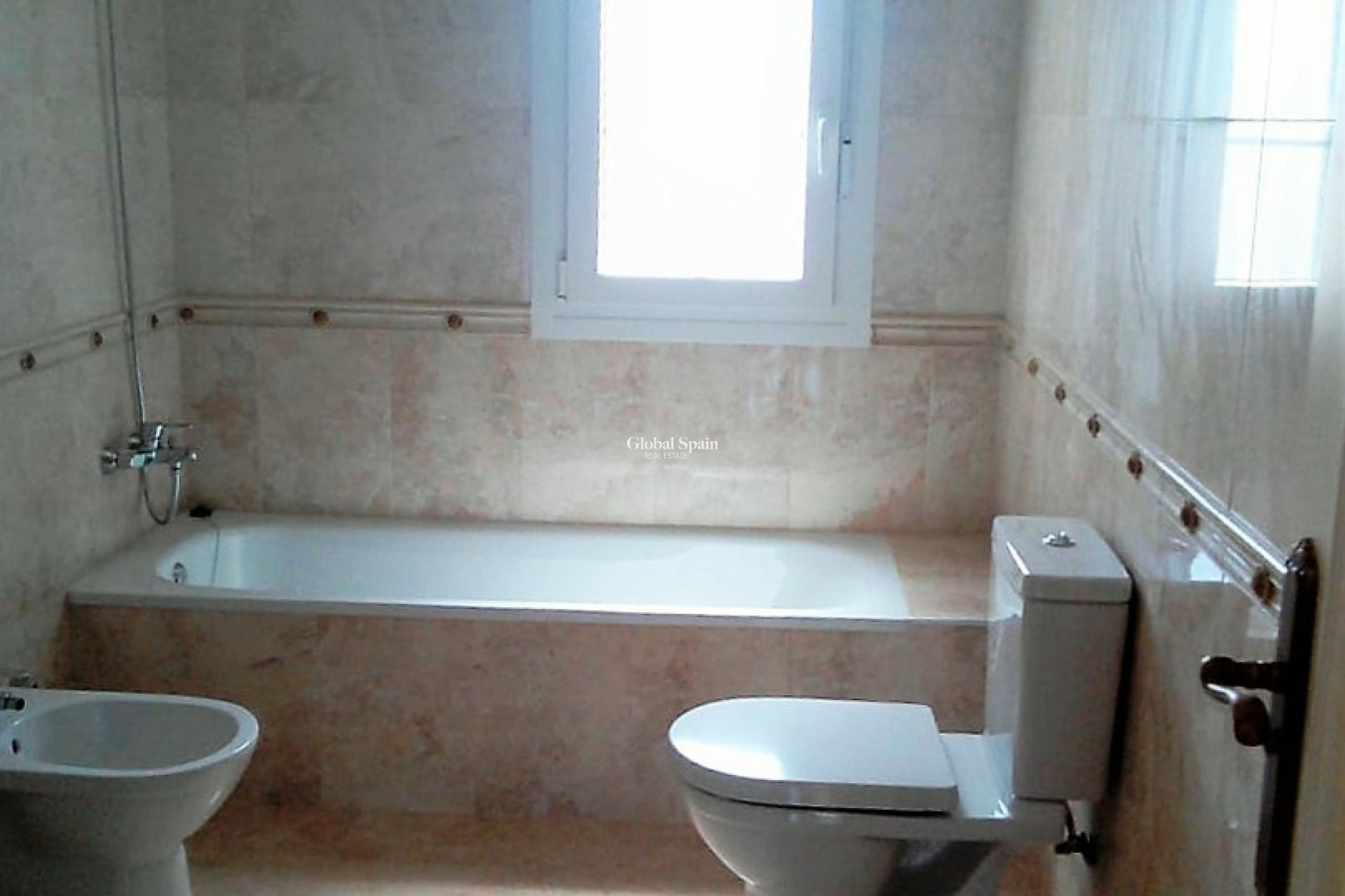 Wiederverkauf - VILLA -
CABO ROIG - Costa Blanca