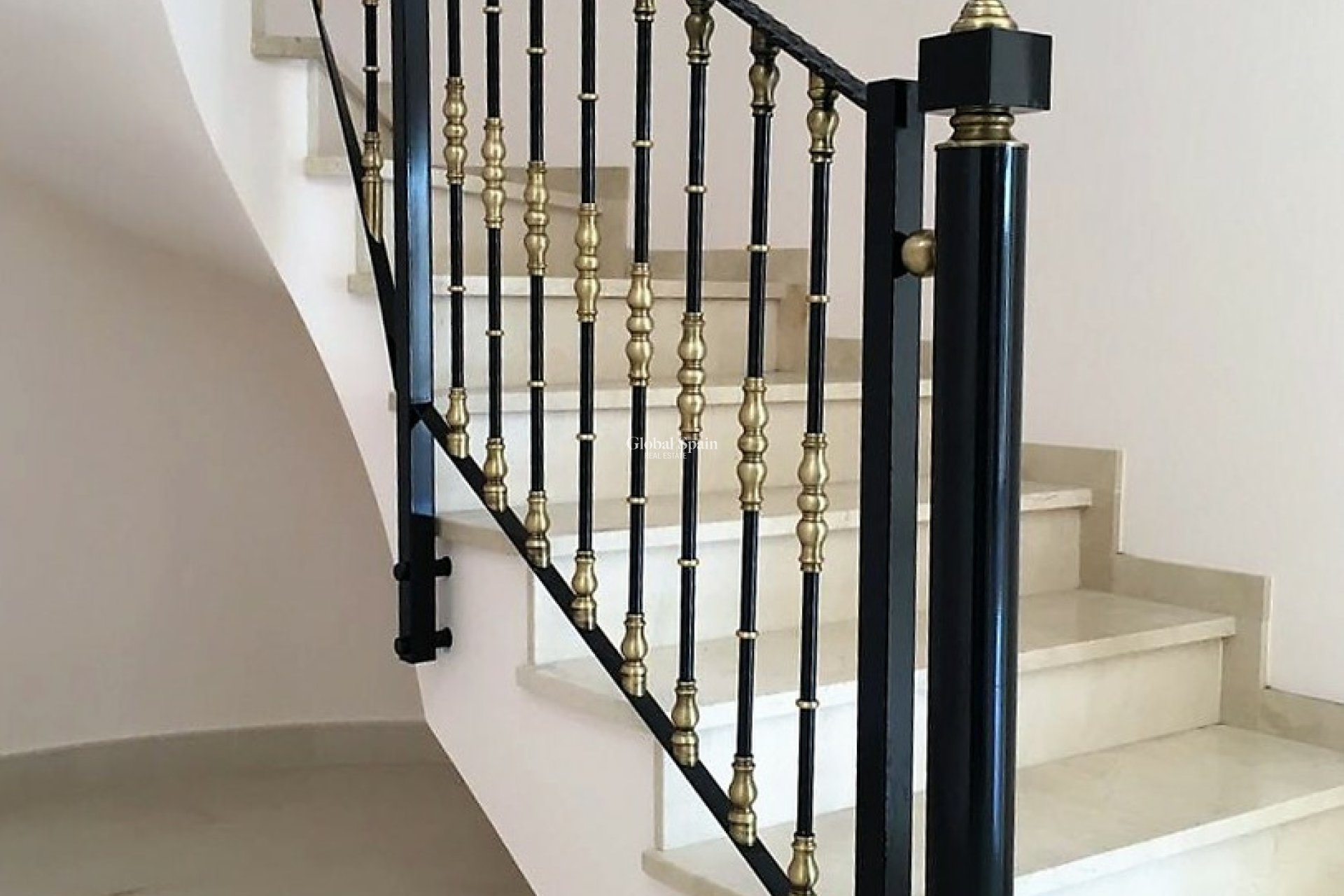 Wiederverkauf - VILLA -
CABO ROIG - Costa Blanca