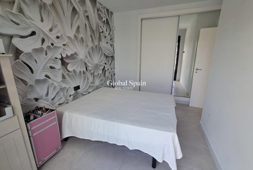 Wiederverkauf - VILLA -
CABO ROIG - Costa Blanca