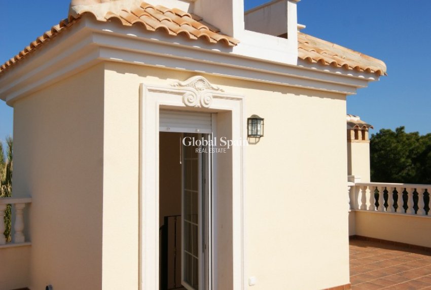 Wiederverkauf - VILLA -
CABO ROIG - Costa Blanca