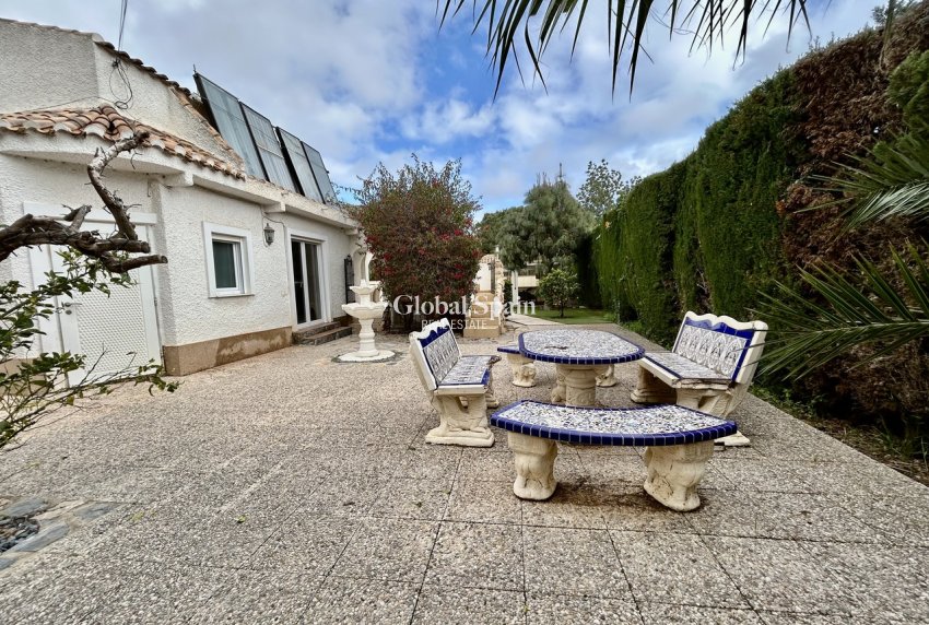 Wiederverkauf - VILLA -
CABO ROIG - Costa Blanca