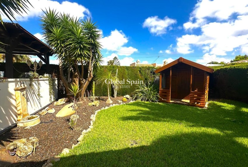 Wiederverkauf - VILLA -
CABO ROIG - Costa Blanca