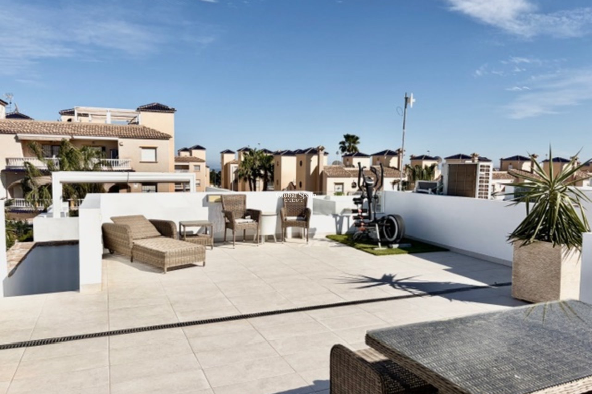 Wiederverkauf - VILLA -
CABO ROIG - Costa Blanca