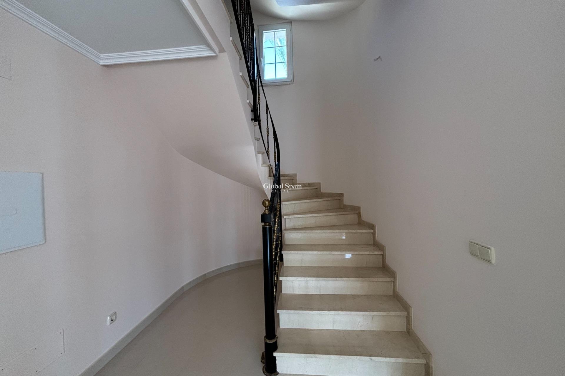 Wiederverkauf - VILLA -
CABO ROIG - Costa Blanca