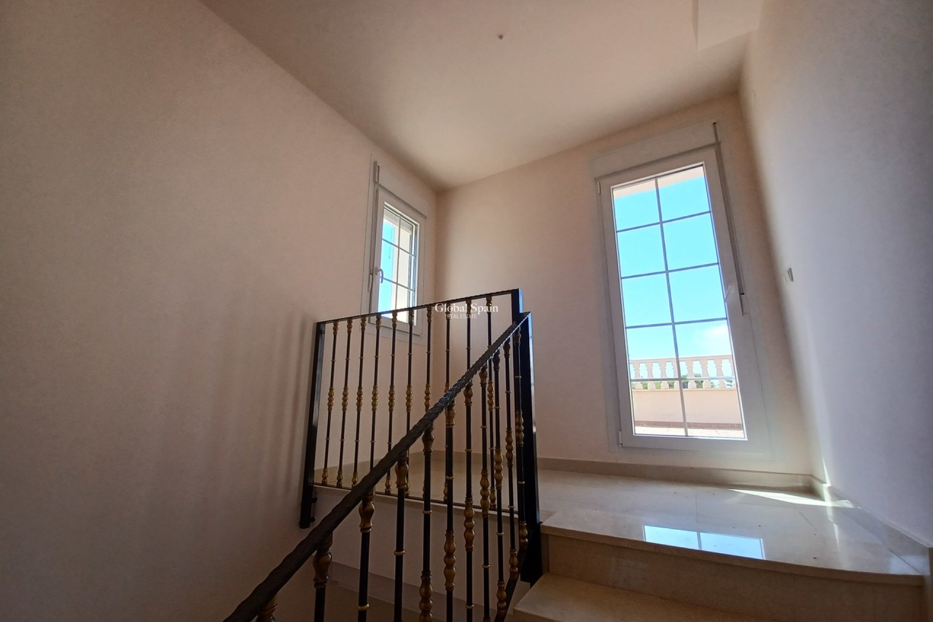 Wiederverkauf - VILLA -
CABO ROIG - Costa Blanca