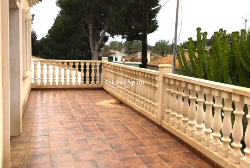 Wiederverkauf - VILLA -
CABO ROIG - Costa Blanca