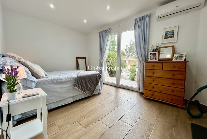 Wiederverkauf - VILLA -
CABO ROIG - Costa Blanca