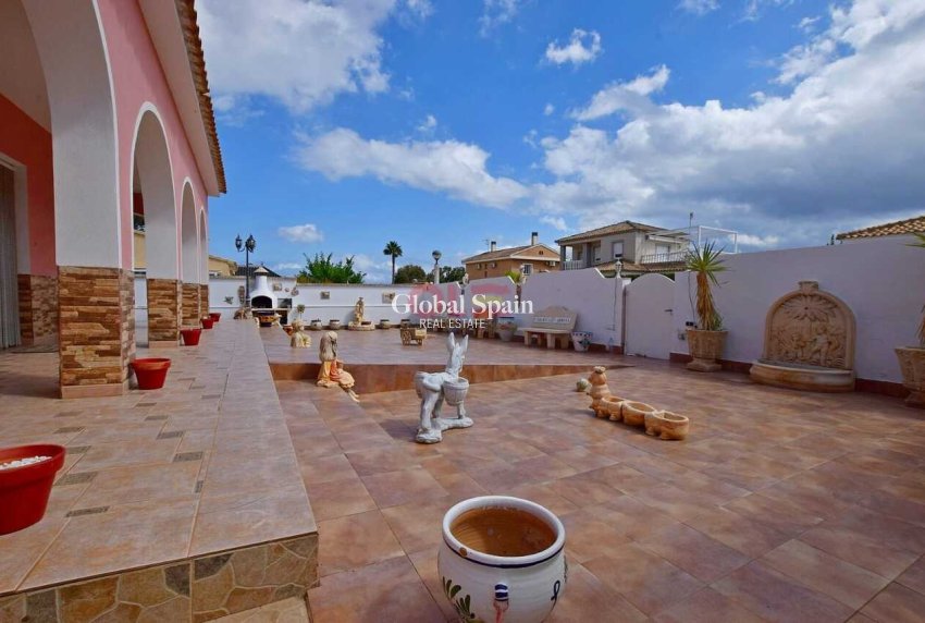 Wiederverkauf - VILLA -
CABO ROIG - Costa Blanca