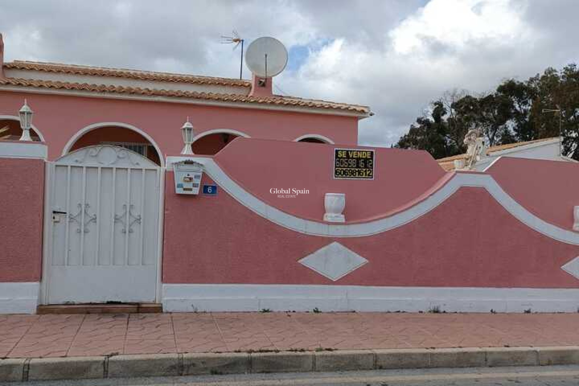 Wiederverkauf - VILLA -
CABO ROIG - Costa Blanca