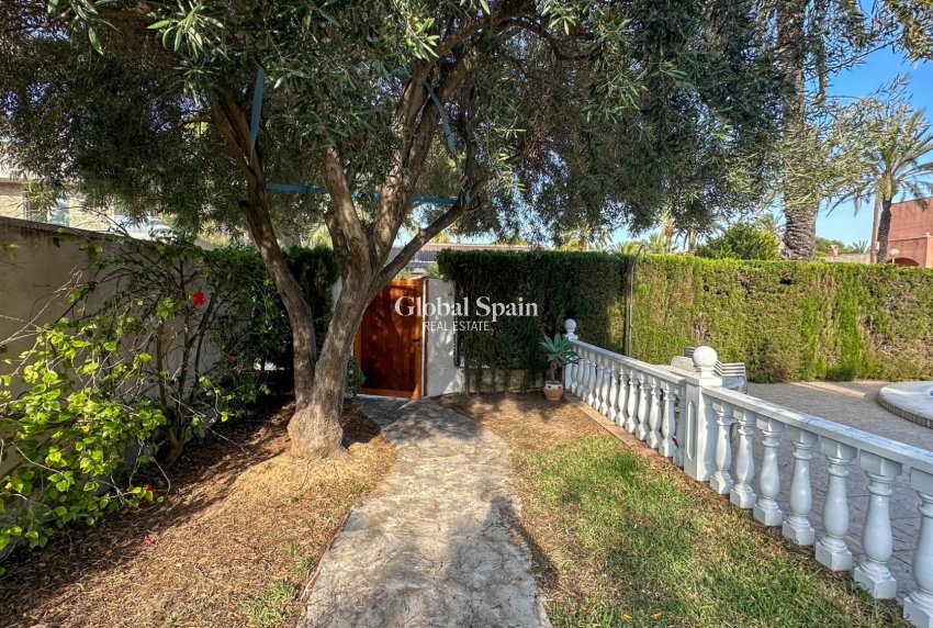 Wiederverkauf - VILLA -
CABO ROIG - Costa Blanca