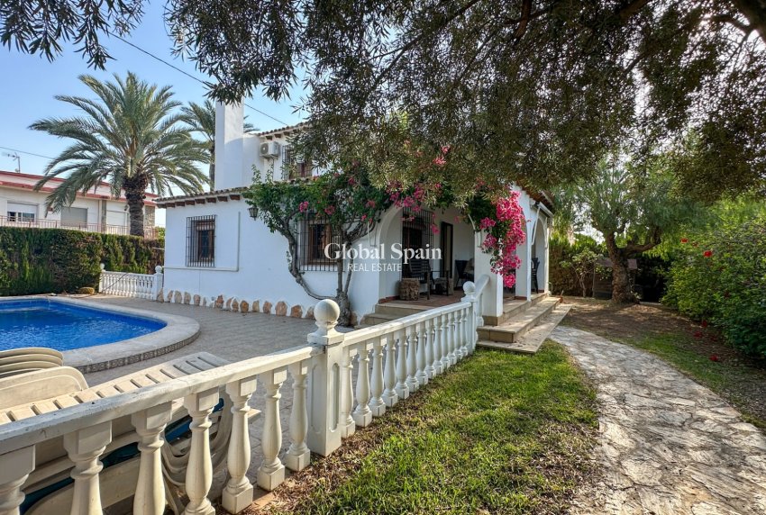Wiederverkauf - VILLA -
CABO ROIG - Costa Blanca