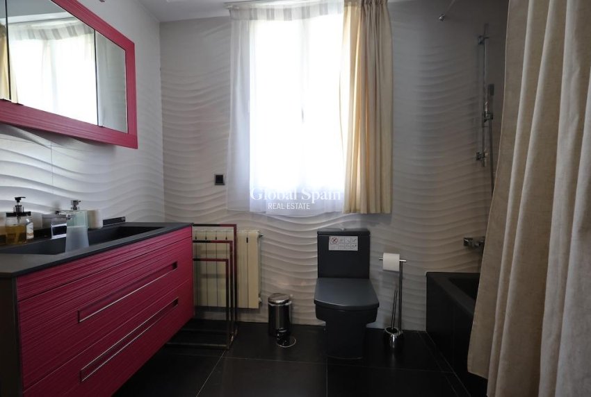 Wiederverkauf - VILLA -
CABO ROIG - Costa Blanca