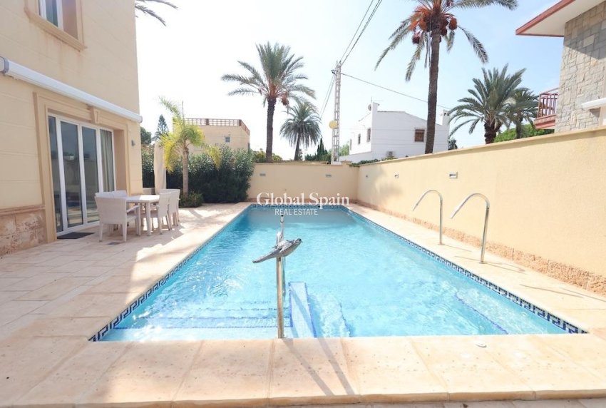 Wiederverkauf - VILLA -
CABO ROIG - Costa Blanca