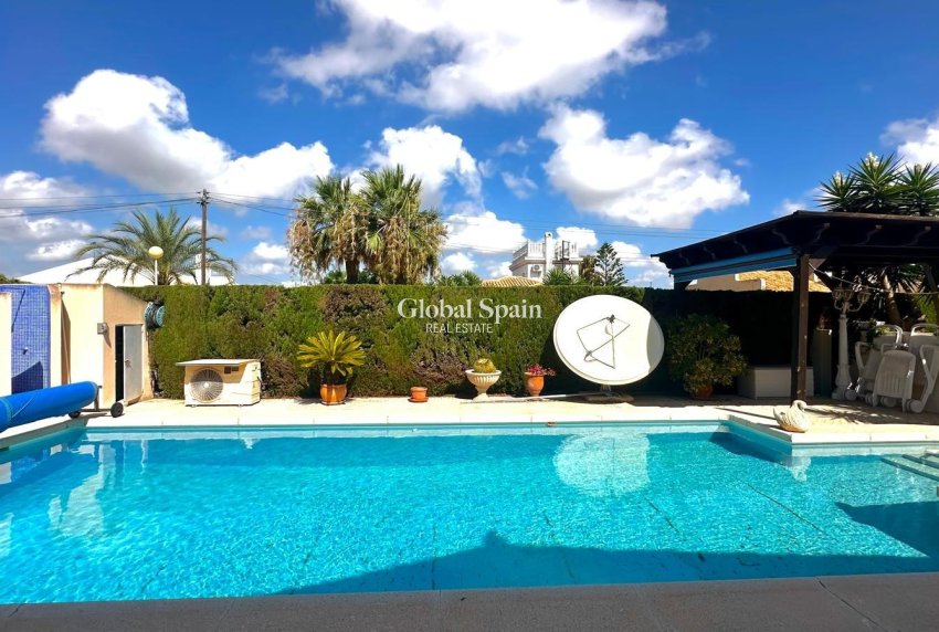 Wiederverkauf - VILLA -
CABO ROIG - Costa Blanca