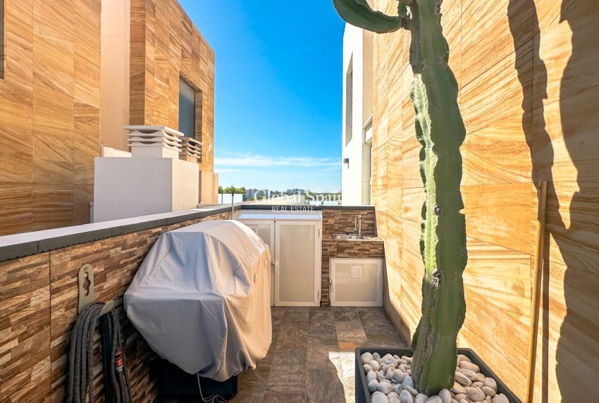 Wiederverkauf - VILLA -
CABO ROIG - Costa Blanca