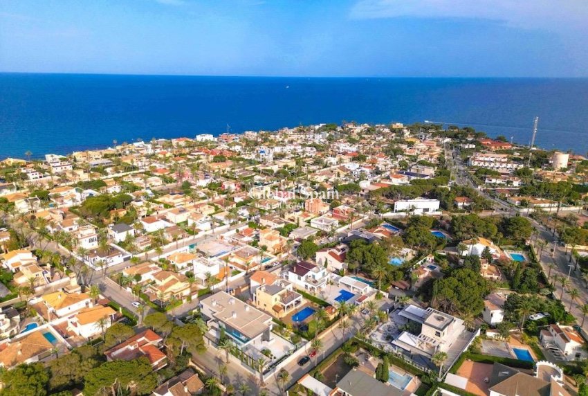 Wiederverkauf - Villa -
CABO ROIG - Costa blanca