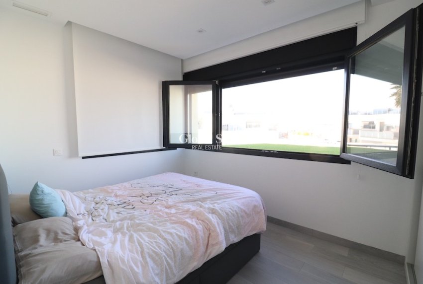 Wiederverkauf - Villa -
CABO ROIG - Lomas de Cabo Roig