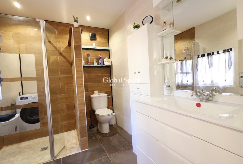 Wiederverkauf - Villa -
CABO ROIG - Lomas de Cabo Roig