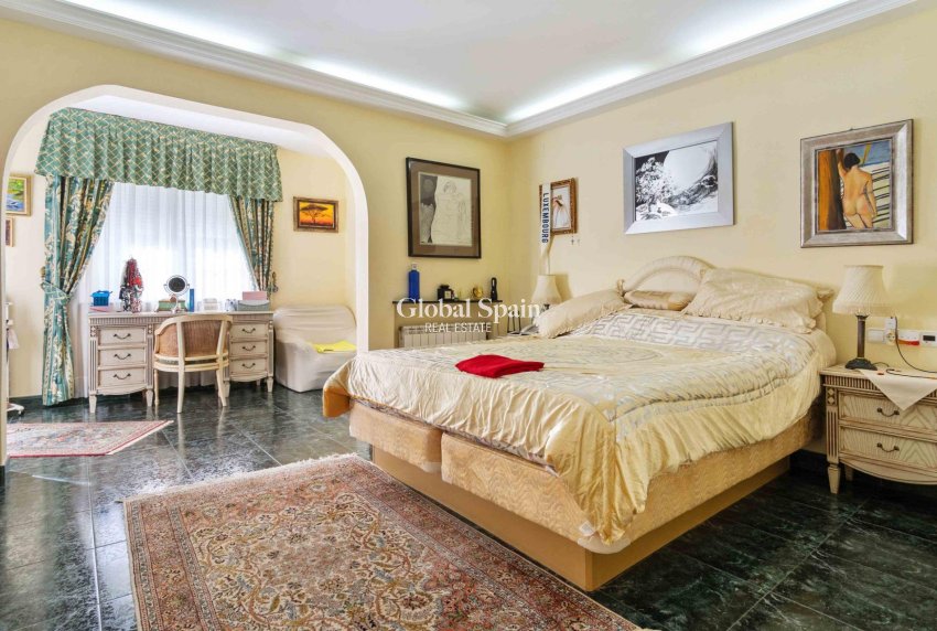 Wiederverkauf - VILLA -
CABO ROIG - MUY CERCA DE LA PLAYA