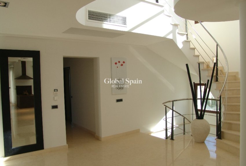 Wiederverkauf - Villa -
CABO ROIG