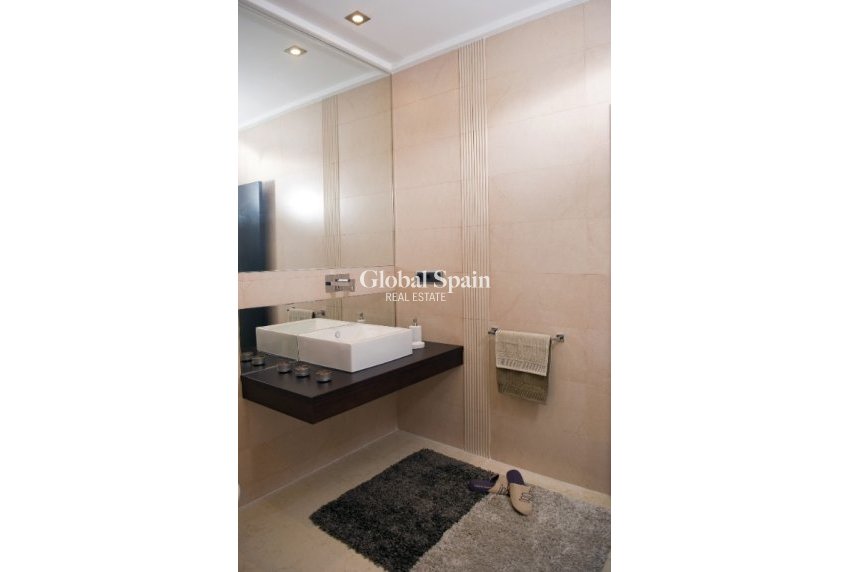 Wiederverkauf - Villa -
CABO ROIG