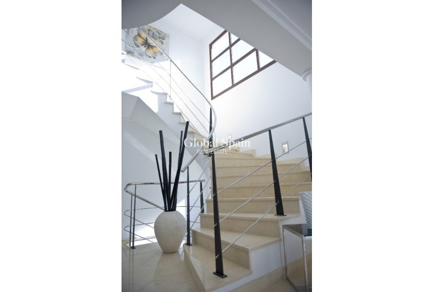 Wiederverkauf - Villa -
CABO ROIG