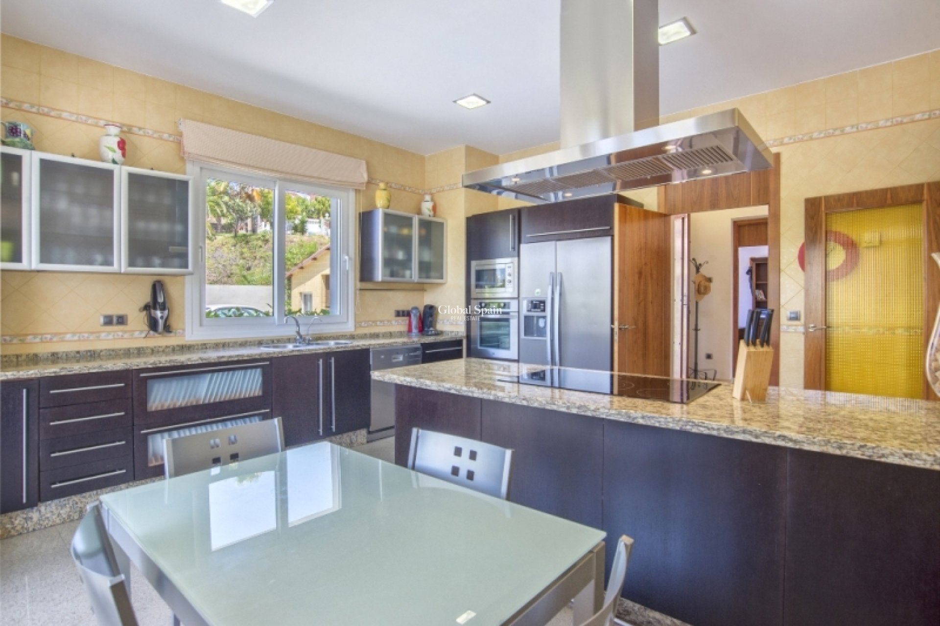 Wiederverkauf - Villa -
Calahonda - Mijas