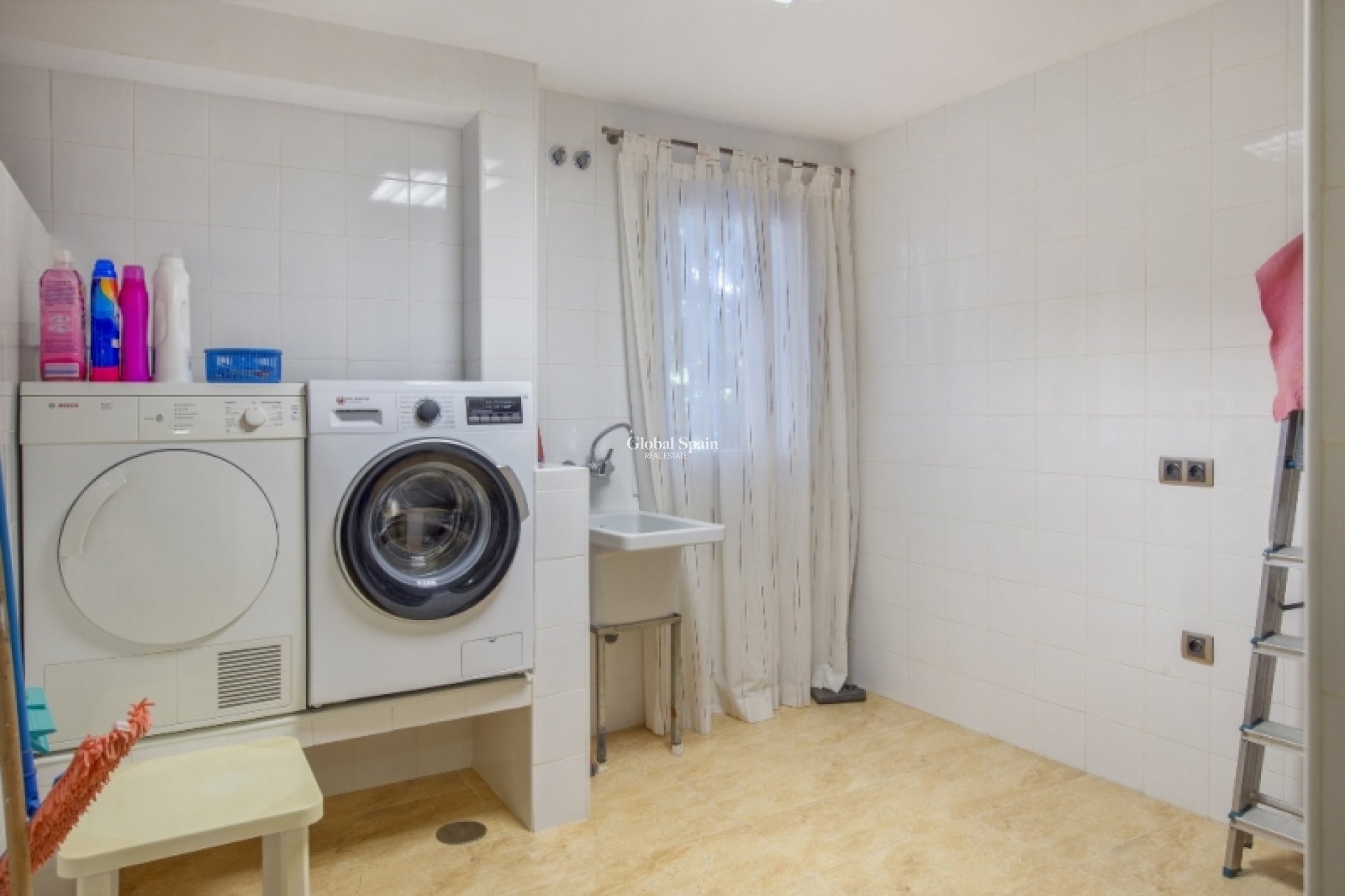 Wiederverkauf - Villa -
Calahonda - Mijas