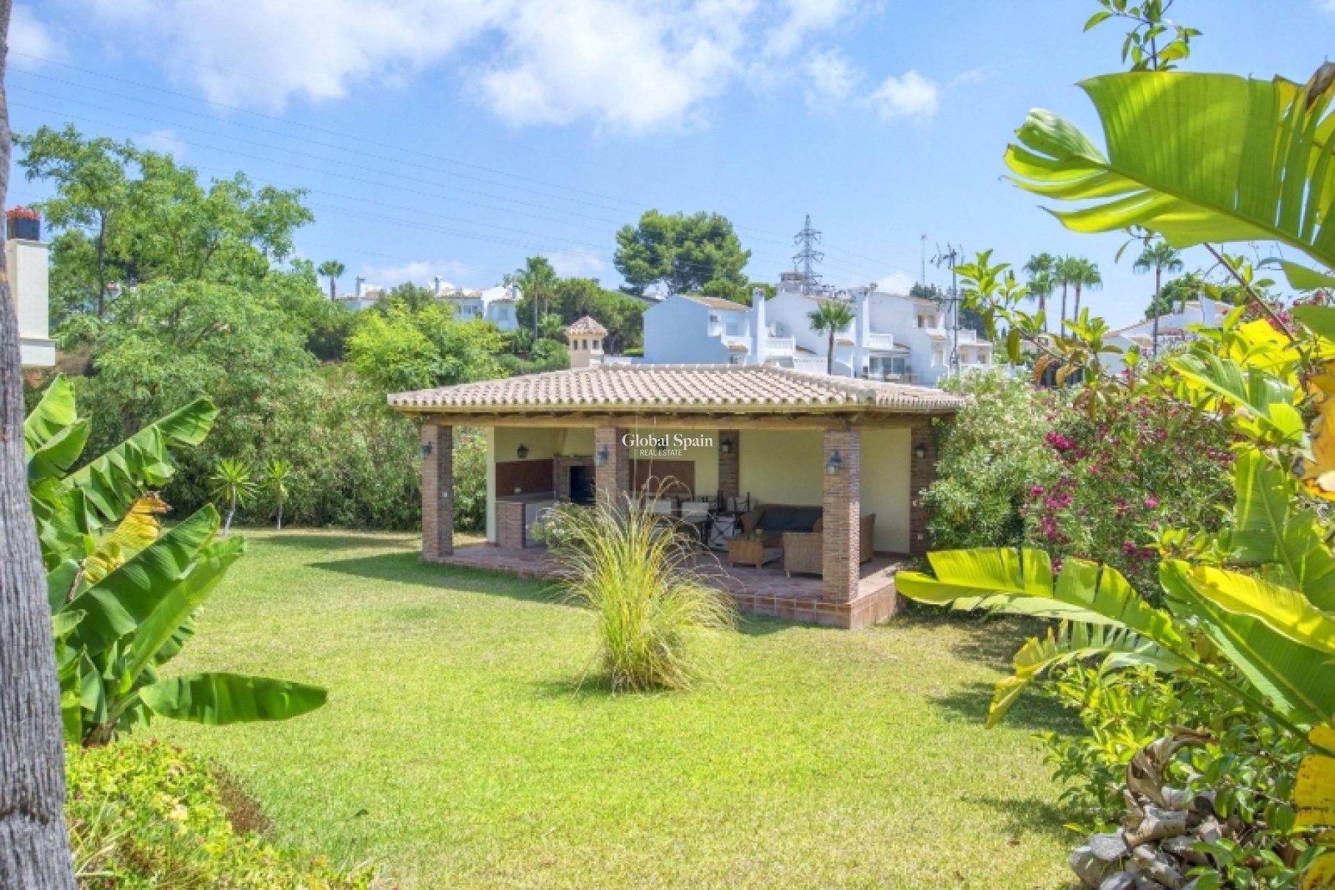 Wiederverkauf - Villa -
Calahonda - Mijas