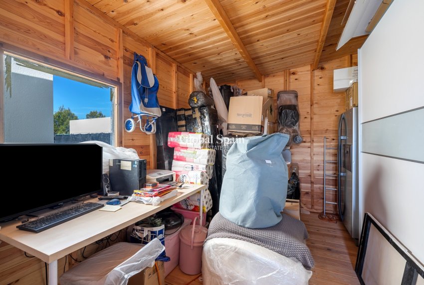 Wiederverkauf - VILLA -
CALASPARRA - Inland