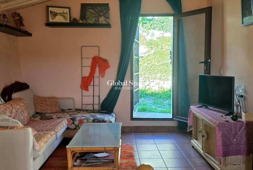 Wiederverkauf - VILLA -
CALLOSA D'EN SARRIÀ - Callosa De Ensarrià