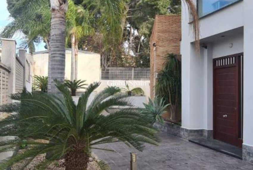 Wiederverkauf - VILLA -
CALPE - Costa Blanca