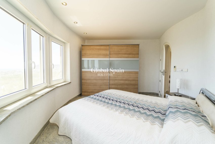 Wiederverkauf - VILLA -
CALPE - Costa Blanca