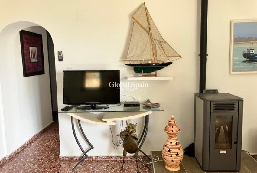 Wiederverkauf - VILLA -
CALPE - Costa Blanca