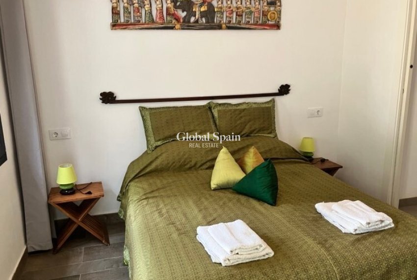 Wiederverkauf - VILLA -
CALPE - Costa Blanca