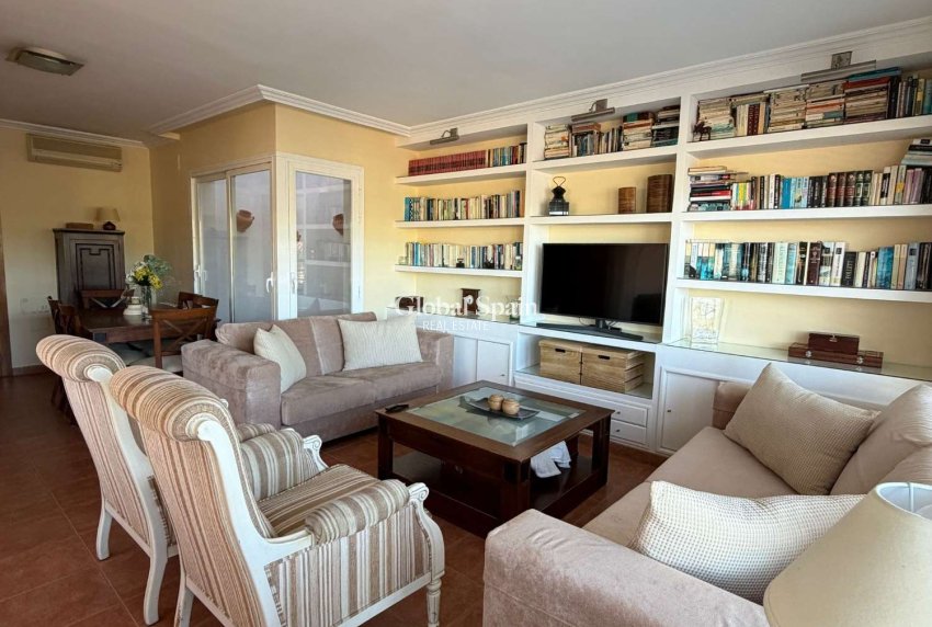 Wiederverkauf - VILLA -
CALPE - Costa Blanca