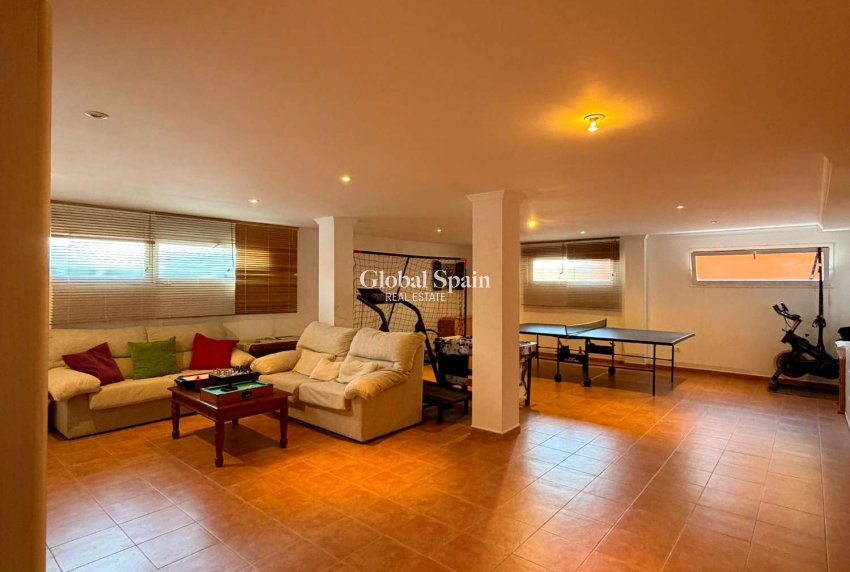 Wiederverkauf - VILLA -
CALPE - Costa Blanca