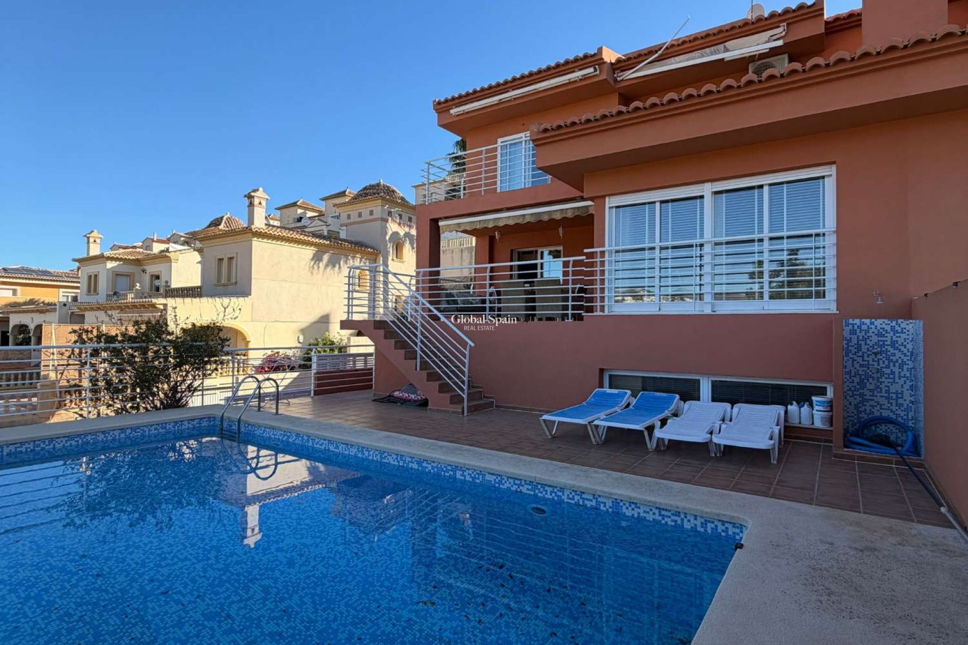 Wiederverkauf - VILLA -
CALPE - Costa Blanca