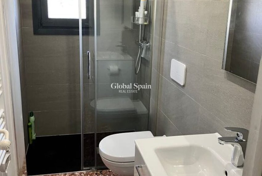 Wiederverkauf - VILLA -
CALPE - Costa Blanca